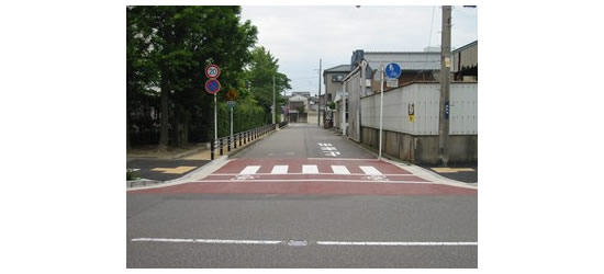 歩道の段差の切り下げ